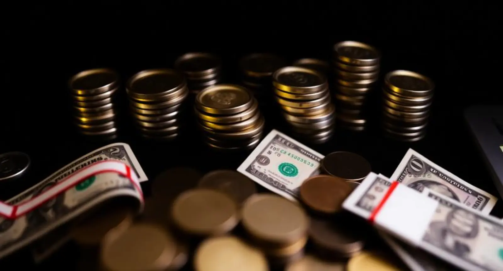 synonyms of monetary
