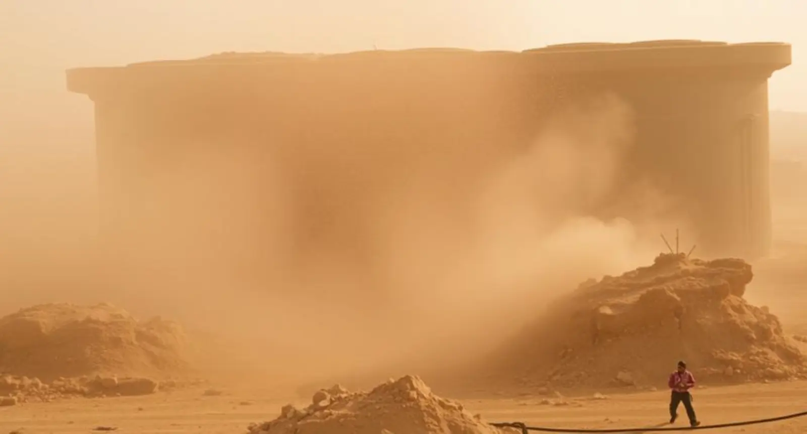 dusty synonym